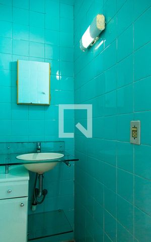 Casa à venda com 189m², 3 quartos e 2 vagasBanheiro Social