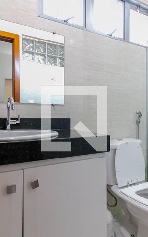 Casa à venda com 513m², 5 quartos e 6 vagas Casa à venda com 513m², 5 quartos e 6 vagasBanheiro Social