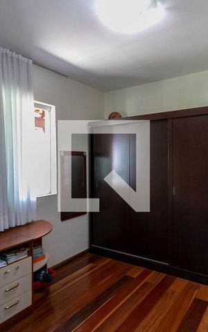 Casa à venda com 513m², 5 quartos e 6 vagas Casa à venda com 513m², 5 quartos e 6 vagasQuarto Suíte 2