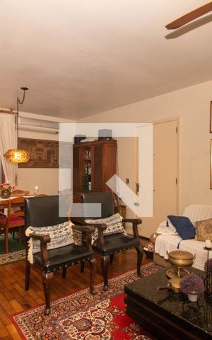 Apartamento à venda com 220m², 3 quartos e sem vaga Apartamento à venda com 220m², 3 quartos e sem vagaSala