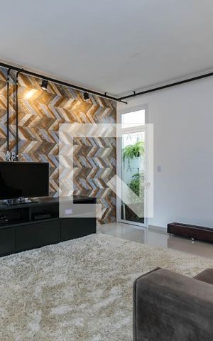 Casa para alugar com 143m², 3 quartos e 2 vagas Casa para alugar com 143m², 3 quartos e 2 vagasSala