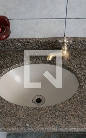 Casa à venda com 179m², 3 quartos e 2 vagasBanheiro da Suíte 2