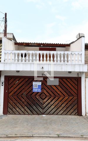 Casa à venda com 179m², 3 quartos e 2 vagasFachada