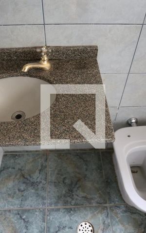 Casa à venda com 179m², 3 quartos e 2 vagasBanheiro da Suíte 2