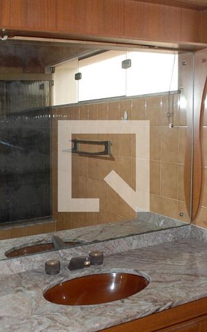 Casa à venda com 177m², 3 quartos e 2 vagas Casa à venda com 177m², 3 quartos e 2 vagasBanheiro 3