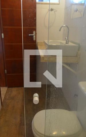 Casa de condomínio à venda com 250m², 4 quartos e 3 vagas Casa de condomínio à venda com 250m², 4 quartos e 3 vagasBanheiro da Suíte 3
