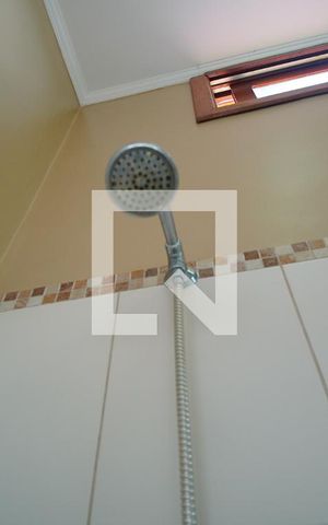 Casa para alugar com 220m², 4 quartos e 4 vagasBanheiro da Suíte