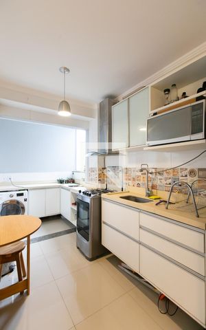 Studio à venda com 39m², 1 quarto e sem vaga Studio à venda com 39m², 1 quarto e sem vagaCozinha - Armários