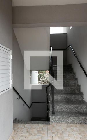 Studio à venda com 39m², 1 quarto e sem vaga Studio à venda com 39m², 1 quarto e sem vagaHall / Escada