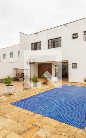 Casa para alugar com 450m², 4 quartos e 8 vagasPiscina