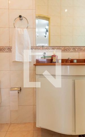 Casa para alugar com 450m², 4 quartos e 8 vagasBanheiro da Suíte 2