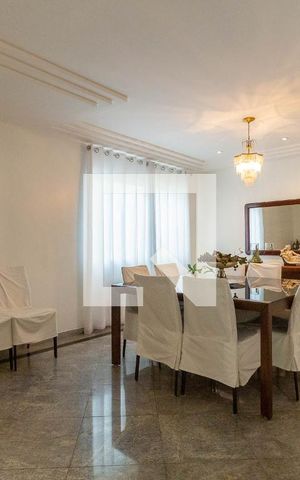 Casa para alugar com 450m², 4 quartos e 8 vagasSala de Jantar 