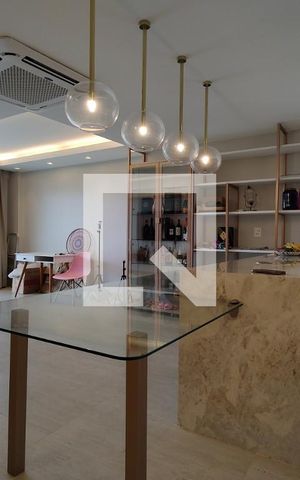 Apartamento à venda com 210m², 2 quartos e 2 vagas Apartamento à venda com 210m², 2 quartos e 2 vagasSala