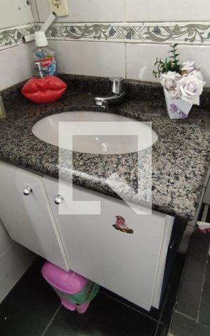 Casa à venda com 125m², 3 quartos e 2 vagas Casa à venda com 125m², 3 quartos e 2 vagasBanheiro Social