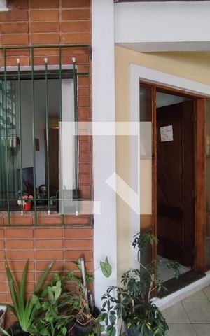 Casa à venda com 125m², 3 quartos e 2 vagas Casa à venda com 125m², 3 quartos e 2 vagasEntrada