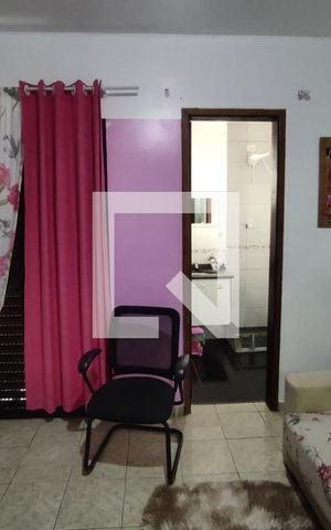 Casa à venda com 125m², 3 quartos e 2 vagas Casa à venda com 125m², 3 quartos e 2 vagasQuarto Suíte