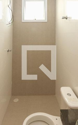 Apartamento à venda com 47m², 2 quartos e sem vaga Apartamento à venda com 47m², 2 quartos e sem vagaBanheiro