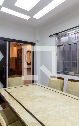 Casa para alugar com 130m², 3 quartos e 2 vagas Casa para alugar com 130m², 3 quartos e 2 vagasSala de jantar