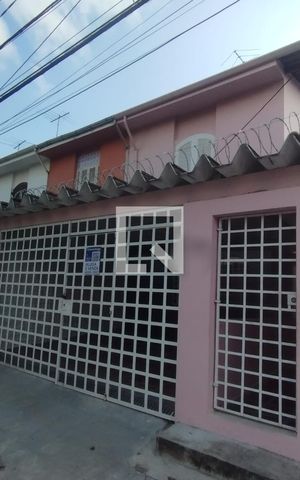 Casa à venda com 240m², 3 quartos e 2 vagas Casa à venda com 240m², 3 quartos e 2 vagasFachada/Placa