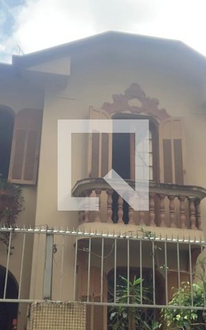 Casa para alugar com 400m², 3 quartos e 2 vagas Casa para alugar com 400m², 3 quartos e 2 vagasFachada da casa