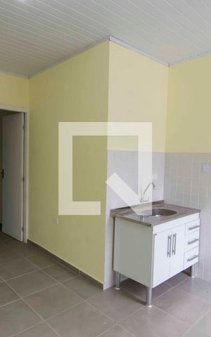 Casa para alugar com 60m², 1 quarto e 1 vagaSala - Cozinha