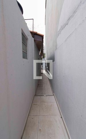 Casa para alugar com 60m², 1 quarto e 1 vagaQuintal