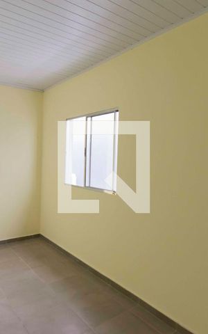Casa para alugar com 60m², 1 quarto e 1 vagaQuarto
