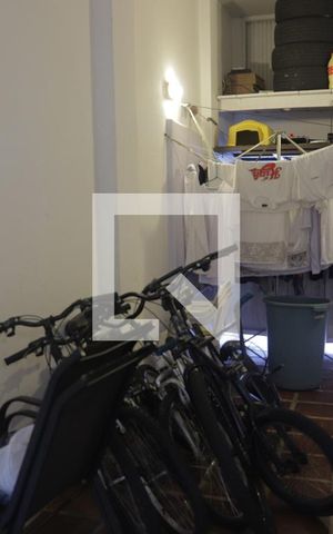 Casa à venda com 220m², 5 quartos e 2 vagasÁrea de Serviço