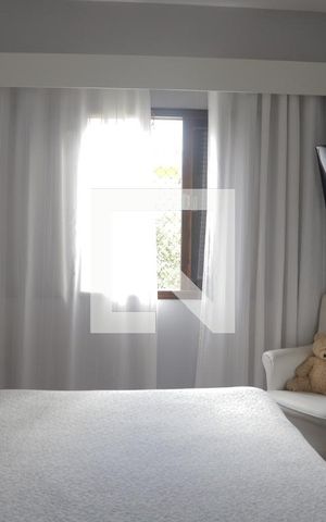 Casa à venda com 220m², 5 quartos e 2 vagassuite 