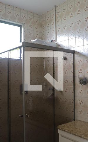 Casa à venda com 220m², 5 quartos e 2 vagasBanheiro