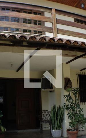 Casa de condomínio à venda com 420m², 5 quartos e 4 vagasFachada