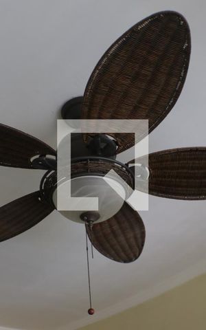 Casa de condomínio à venda com 420m², 5 quartos e 4 vagasSala de Estar