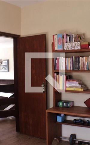 Casa de condomínio à venda com 420m², 5 quartos e 4 vagasQuarto 2