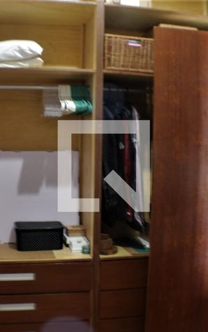 Casa de condomínio à venda com 420m², 5 quartos e 4 vagasCloset do quarto 3