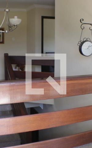 Casa de condomínio à venda com 420m², 5 quartos e 4 vagasHall