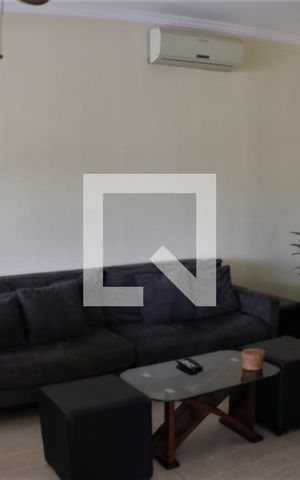Casa de condomínio à venda com 420m², 5 quartos e 4 vagasSala de Estar
