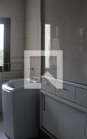 Casa de condomínio à venda com 420m², 5 quartos e 4 vagasÁrea de Serviço