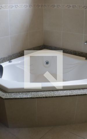 Casa de condomínio à venda com 420m², 5 quartos e 4 vagasBanheiro do Quarto 4