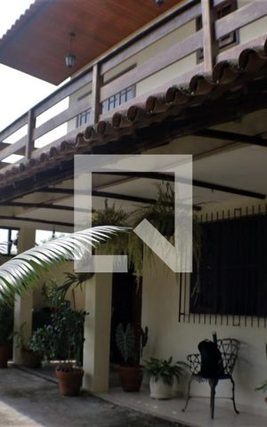 Casa de condomínio à venda com 420m², 5 quartos e 4 vagasFachada