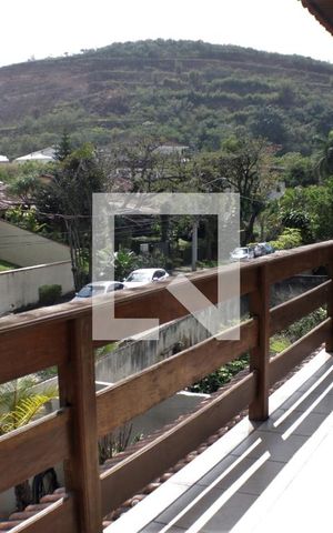 Casa de condomínio à venda com 420m², 5 quartos e 4 vagasVaranda