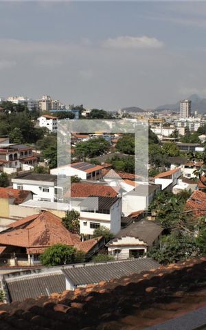 Casa de condomínio à venda com 420m², 5 quartos e 4 vagasQuarto 3 - Suíte