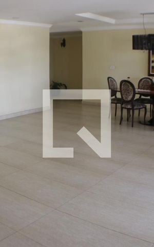 Casa de condomínio à venda com 420m², 5 quartos e 4 vagasSala