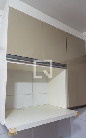 Apartamento à venda com 64m², 2 quartos e 1 vaga Apartamento à venda com 64m², 2 quartos e 1 vagaCozinha - Armários