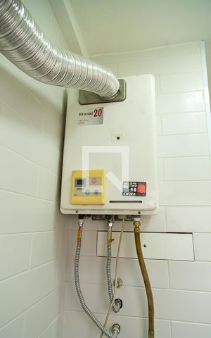 Apartamento para alugar com 55m², 2 quartos e 1 vagaÁrea de Serviço - Aquecedor