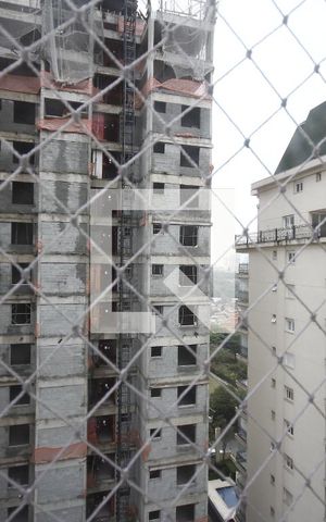 Apartamento à venda com 97m², 2 quartos e sem vagaVista