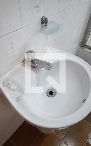 Apartamento à venda com 97m², 2 quartos e sem vagaBanheiro