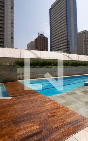 Apartamento à venda com 126m², 3 quartos e 2 vagas Apartamento à venda com 126m², 3 quartos e 2 vagasPiscina