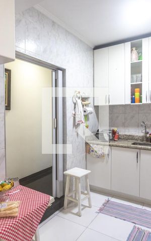 Casa à venda com 125m², 3 quartos e 2 vagas Casa à venda com 125m², 3 quartos e 2 vagasCozinha