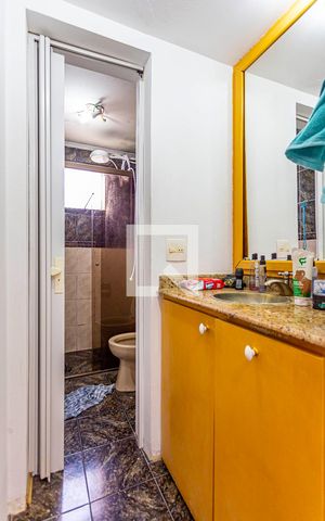 Apartamento à venda com 50m², 2 quartos e 1 vaga Apartamento à venda com 50m², 2 quartos e 1 vagaBanheiro
