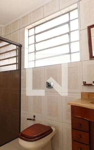 Apartamento à venda com 80m², 2 quartos e sem vagaBanheiro